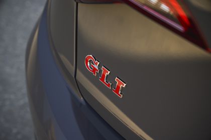 2019 Volkswagen Jetta GLI 19