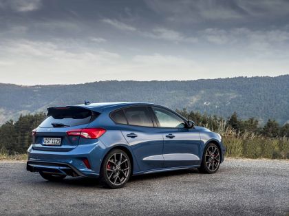 2020 Ford Focus ST 11