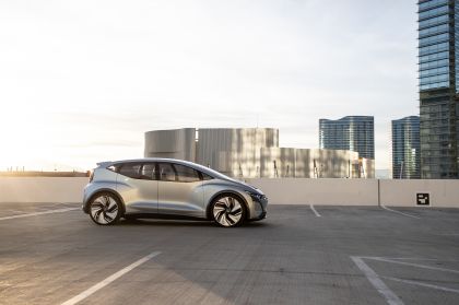 2019 Audi AI:ME concept 122