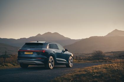 2019 Audi e-Tron - UK version 89