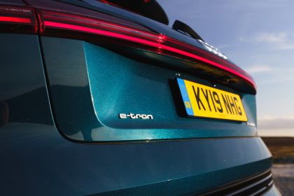 2019 Audi e-Tron - UK version 123