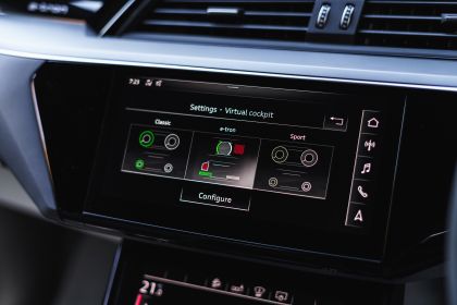 2019 Audi e-Tron - UK version 133