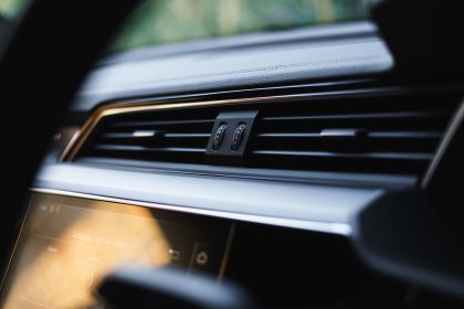 2019 Audi e-Tron - UK version 149