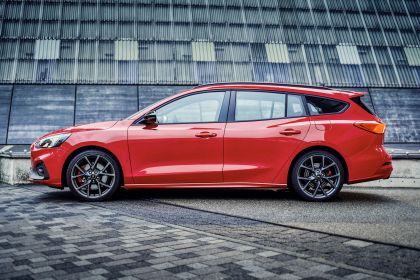 2020 Ford Ford Focus ST wagon 6