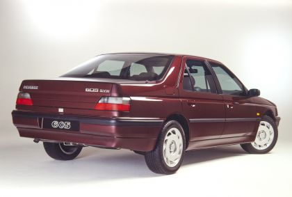 1989 Peugeot 605 SV24 2