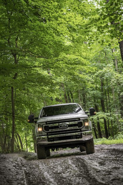 2020 Ford F-Series Super Duty Tremor Off-Road Package 14