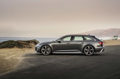 2020 Audi RS 6 Avant 25