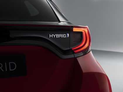 2020 Toyota Yaris hybrid 4