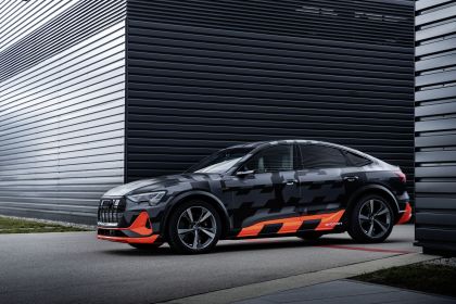 2020 Audi e-Tron Sportback S concept 4