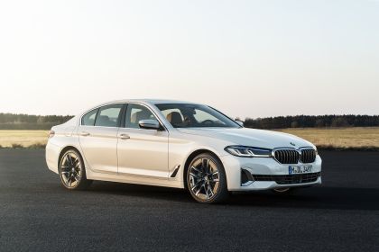 2021 BMW 540i ( G30 ) 8