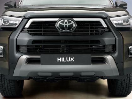 2020 Toyota Hilux 7