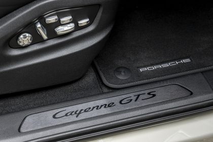 2020 Porsche Cayenne GTS 181