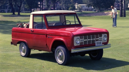 1966 Ford Bronco pickup 9