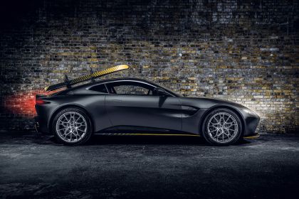 2021 Aston Martin Vantage 007 Edition 2