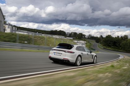 2021 Porsche Panamera GTS Sport Turismo 19