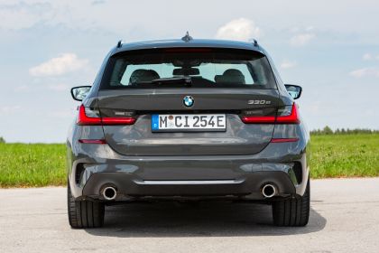 2021 BMW 330e ( G21 ) Touring 17
