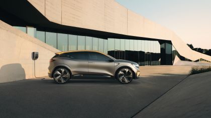 2020 Renault Mégane eVision concept 7