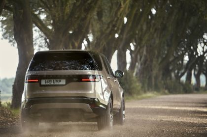 2021 Land Rover Discovery 17