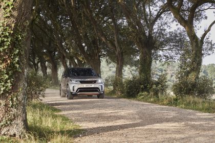 2021 Land Rover Discovery 21