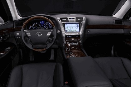 2008 Lexus LS600h L 17