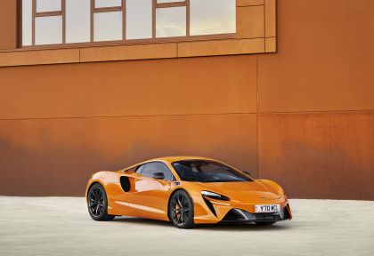 2022 McLaren Artura 99