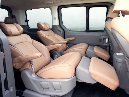 2021 Hyundai Staria concept 65