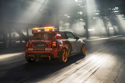 2021 Mini Electric Pacesetter 32