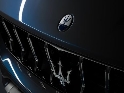 2021 Maserati Levante Hybrid 8