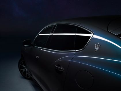 2021 Maserati Levante Hybrid 13