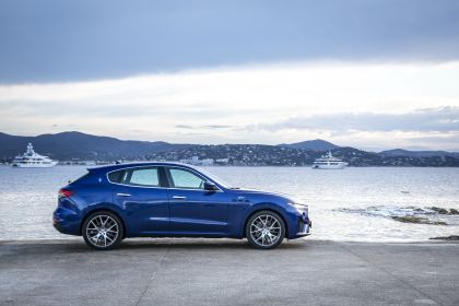 2021 Maserati Levante Hybrid 102
