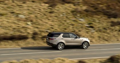 2021 Land Rover Discovery P360 MHEV R-Dynamic S 5
