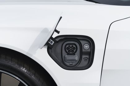 2021 Audi e-tron GT quattro - UK version 35