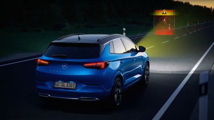 2022 Opel Grandland Hybrid4 31
