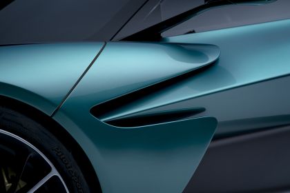 2022 Aston Martin Valhalla 10