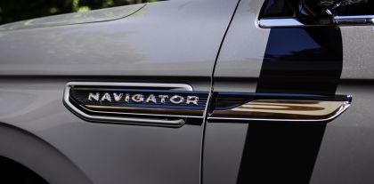 2022 Lincoln Navigator 37