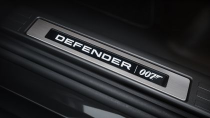 2021 Land Rover Defender 110 V8 Bond Edition 15