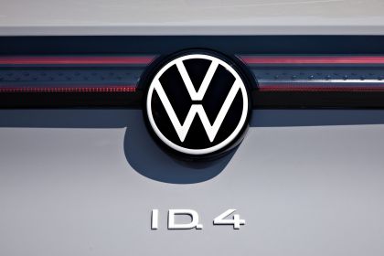 2022 Volkswagen ID.4 AWD Pro S with Gradient Package - USA version 46