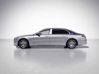 2022 Mercedes-Maybach Edition 100 2