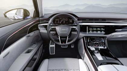 2022 Audi S8 10