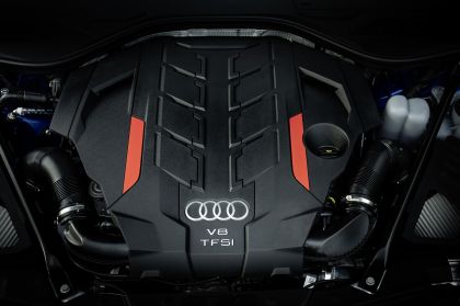 2022 Audi S8 42