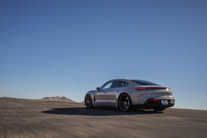 2022 Porsche Taycan GTS 18