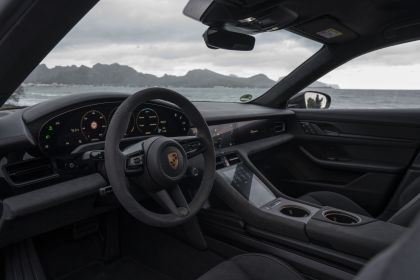 2022 Porsche Taycan GTS Sport Turismo 136