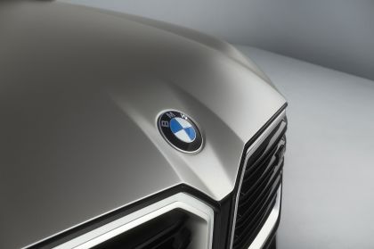 2021 BMW XM concept 7