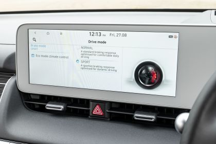 2021 Hyundai Ioniq 5 - UK version 112