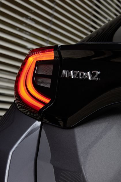 2022 Mazda 2 Hybrid 14
