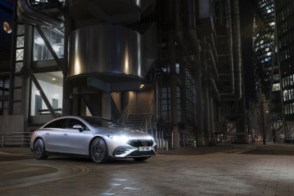 2022 Mercedes-Benz EQS 450+ - UK version 1