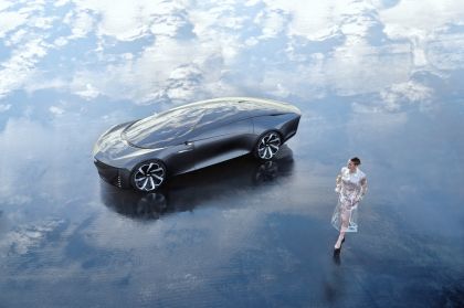 2022 Cadillac InnerSpace Autonomous concept 6