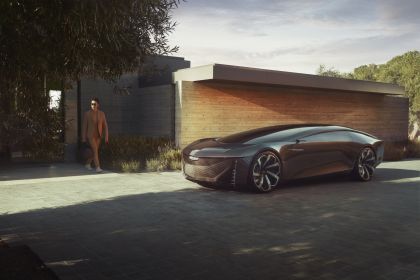 2022 Cadillac InnerSpace Autonomous concept 10