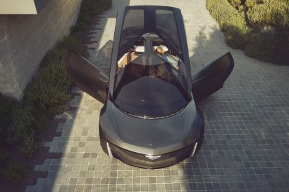 2022 Cadillac InnerSpace Autonomous concept 13