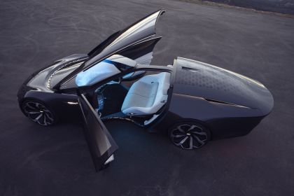 2022 Cadillac InnerSpace Autonomous concept 19